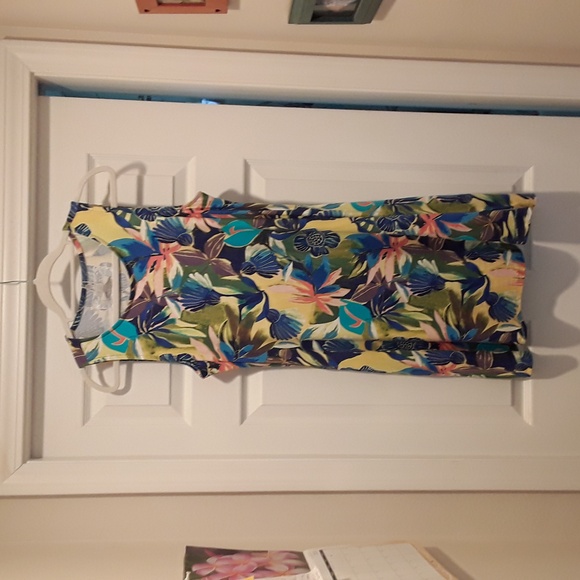 Tropical print Dress - Picture 1 of 3